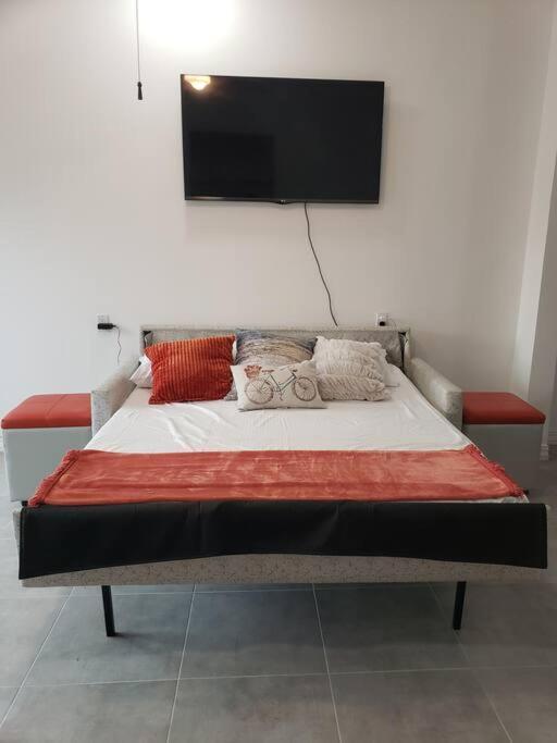 2 Br/ 1 Ba Home, Sleeps 10, 1 Min Walk To Rosarito Beach Exterior foto